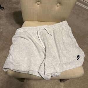 Nike Club Shorts - Size XL